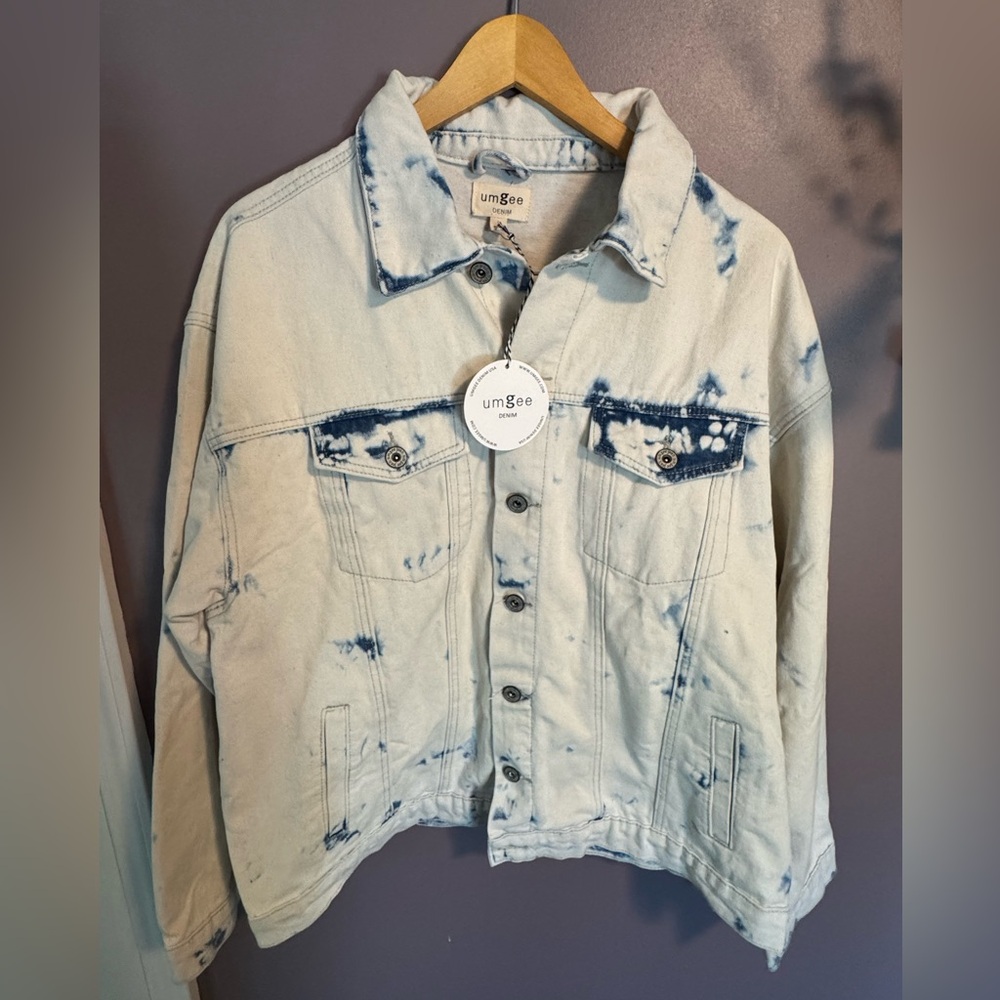 Brand New Umgee Women's Light Blue Tie-Dye Jean Jacket. Oversized Large.
